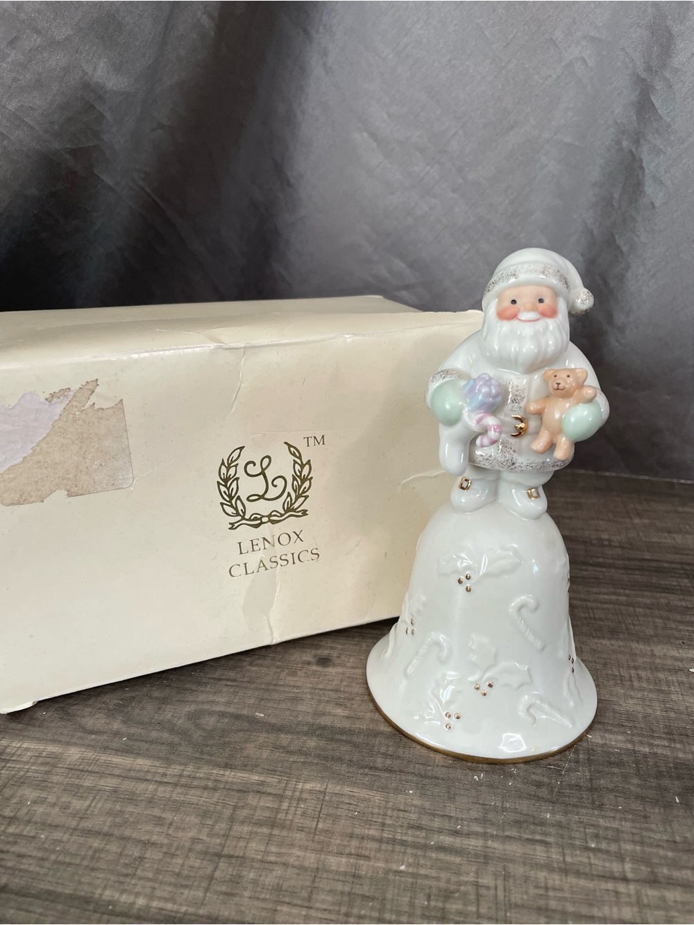 Vintage 2001 Lenox Classics Santa's Joyous Jingle Bell Figurine New In Box